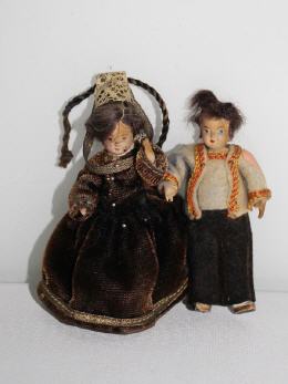 antikes Puppenpaar