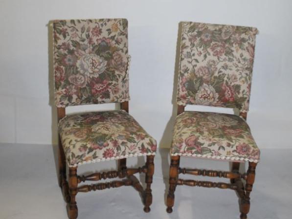 PuppenSet Tisch und 8 Stühle