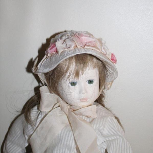 süsser vintage Puppenhut Handarbeit