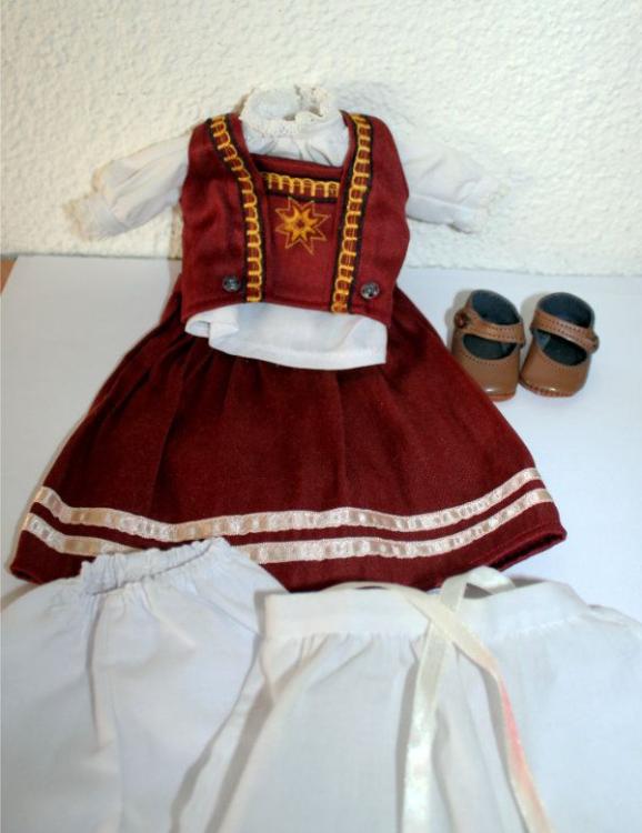 Puppenkleider Heidi Ott